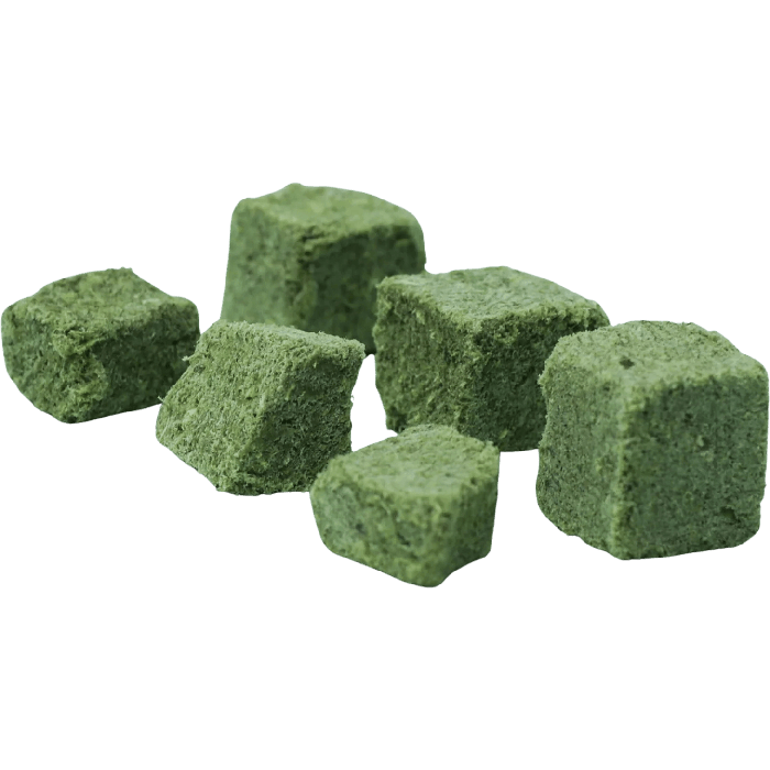 Waita Chicken & Grass Cubes treats 50g
